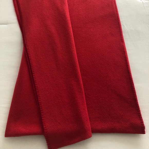 Red Fleece Blanket - Picture 4 of 6